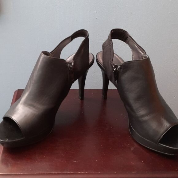Tahari Black Open Toe Leather Sling Back Sandals Bootie Shoes Size 10. - Picture 4 of 10